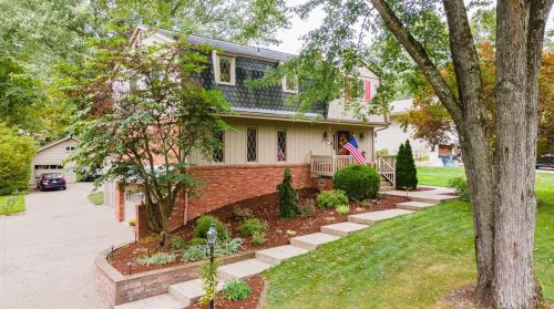 544 Circle Dr, Canonsburg, PA 15317-5345