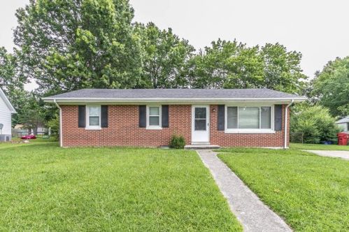 106 Davis St, Berea, KY 40403-1117
