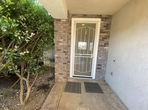 1323 Burdock St, Beaumont CA  92223-8301 exterior