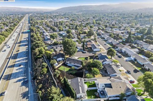 7769 Deervale Ct, Pleasanton CA  94568-1016 exterior