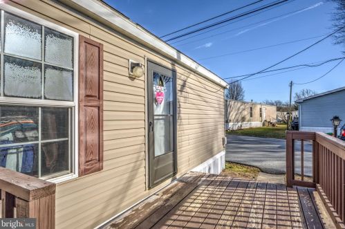 961 Rettew Ml Rd, Ephrata PA  17522-1871 exterior