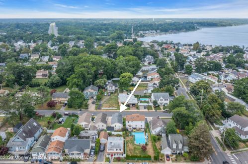 1604 Maplewood Rd, Belmar NJ 07719-3151 exterior