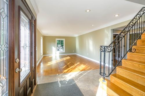 817 Rosewood Dr, Covington KY 41017-1385 exterior