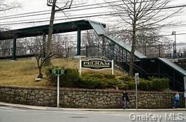 4784 Boston Post Rd, New Rochelle NY  10803-3004 exterior