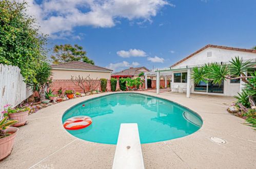 11842 Dorada Ave, Garden Grove CA  92840-5501 exterior