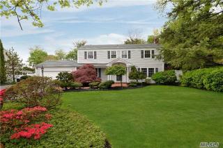 43 Homewood Pl, North Hills, NY 11030-1217