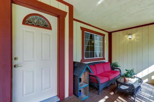 18100 Naha Ln, Grass Valley, CA 95945-7931