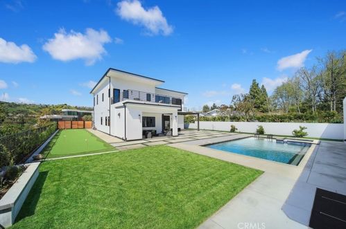 18852 Canyon Crest Dr, Orange CA 92861-2806 exterior