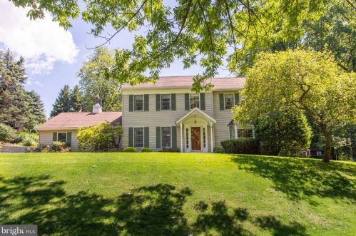 154 Poplar Rd, Newtown Square, PA 19073-3920