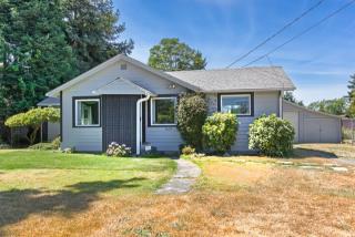 10641 2nd Pl, Seattle, WA 98146-2333