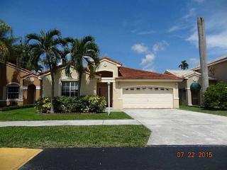 8470 161st Pl, Miami, FL 33193-3057