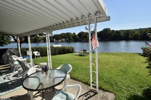 114 Shore Rd, Parsippany NJ  07834-1152 exterior
