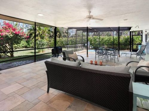 1905 Imperial Golf Course Blvd, Naples FL  34110-1007 exterior