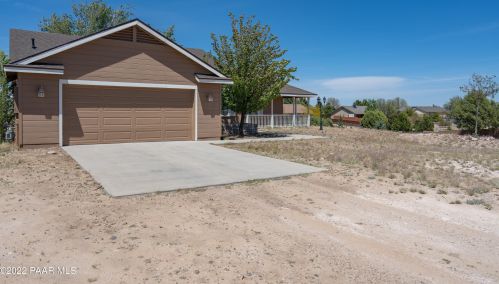 2520 Bobwhite Ln, Chino Valley, AZ 86323-5098