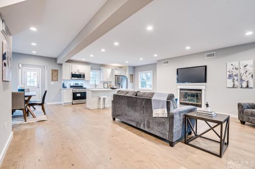 26 Walnut St, Metuchen NJ  08840-2706 exterior