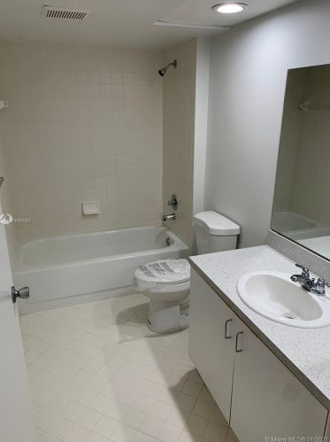 13101 15th Ct, Hollywood FL  33027-2439 exterior