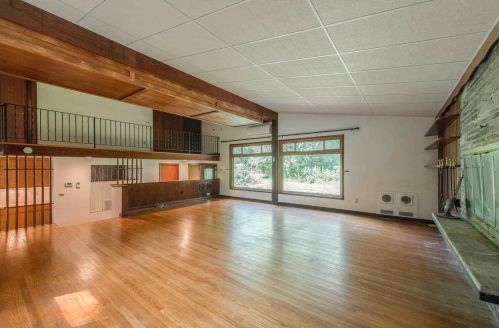 40 Tree Top Ln, Poughkeepsie NY  12603-4820 exterior