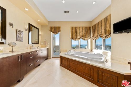 57 Via Del Cielo, Rancho Palos Verdes CA  90275-2511 exterior