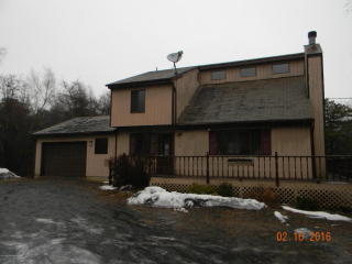 2208 Allegheny Dr, Blakeslee, PA 18610-2209