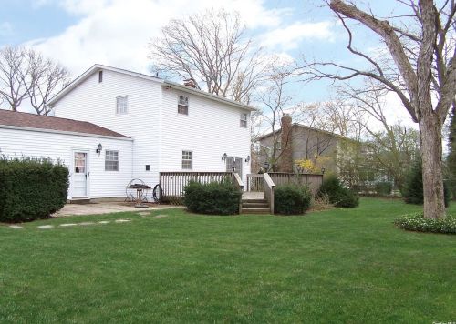 34 Clair Ave, Holbrook, NY 11741-4706