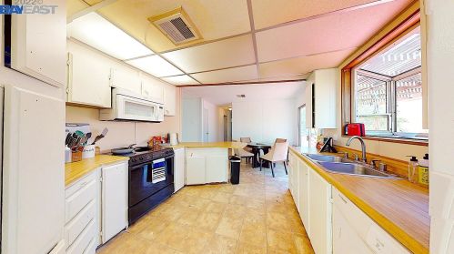 6901 Johnston Rd, Pleasanton CA  94588-9460 exterior