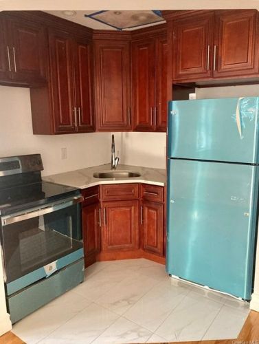 1054 Morris Ave, Bronx NY  10456-5815 exterior
