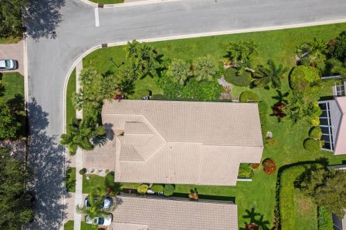 6657 Hawaiian Ave, Boynton Beach FL  33437-7020 exterior