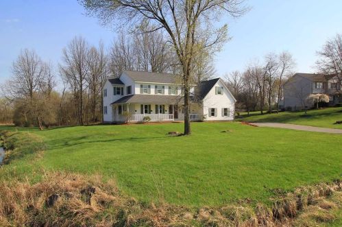 357 Chateaugay Dr, Pataskala, OH 43062-7417