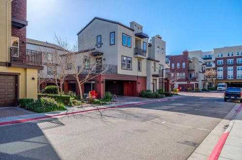850 Gaspar Vis, San Jose, CA 95126-3543
