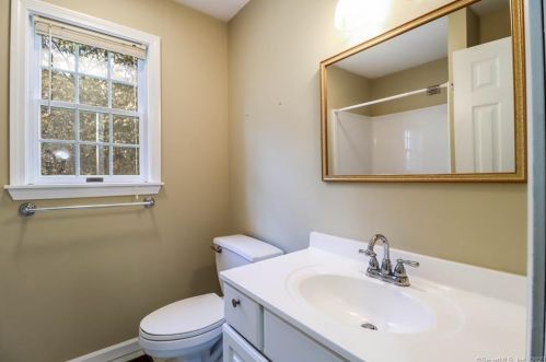 13 Rajcula Farm Rd, Brookfield Center CT  06804-1200 exterior