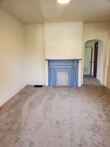 1212 Forest Ave, New Kensington, PA 15068-5714