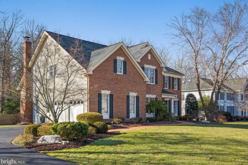 3211 Winter Sun Ter, Herndon VA  20171-1939 exterior