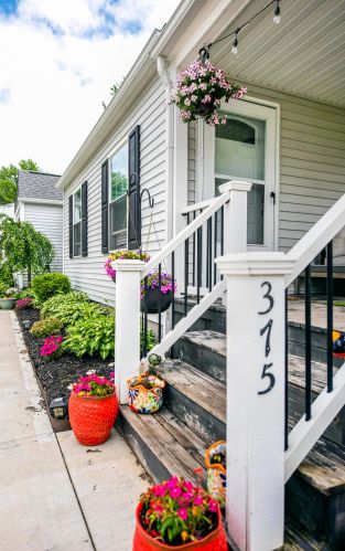 375 Main St, Johnstown, OH 43031-1250