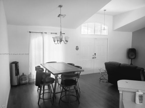 3740 10th Ave, Naples FL  34120-4974 exterior