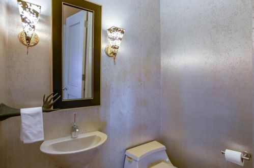 2203 Allen St, Dallas TX 75204-2609 exterior