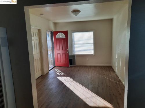 1242 53rd Ave, Oakland, CA 94601-5727