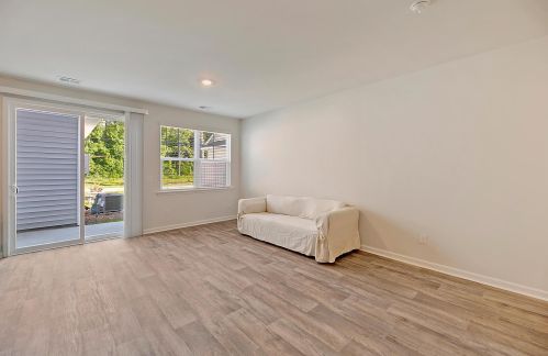 1869 Towne St, Johns Island SC  29455 exterior