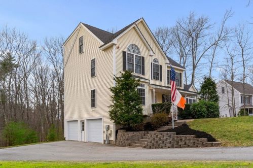 15 Walnut Farm Rd, Newton, NH 03858-4015