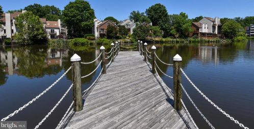 7604 Lakeside Village Dr, Falls Church VA  exterior