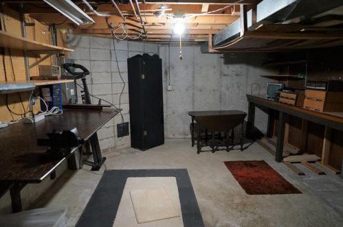 1963 Wood Ln, Green Bay WI  54304-1915 exterior