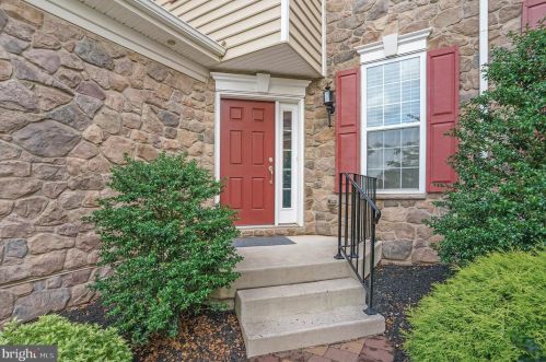 234 Hopewell Dr, Collegeville PA  19426-2852 exterior