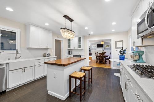 1920 Claremont Dr, San Bruno CA  94066-2716 exterior