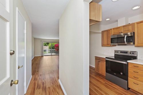 348 Abington Rd, Encinitas, CA 92024-4205