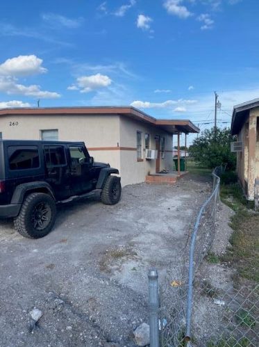 260 11th Ave, South Bay, FL 33493-1654