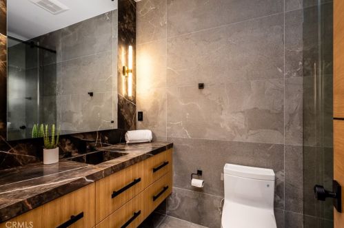 4508 Haskell Ave, Van Nuys CA  91436-3148 exterior