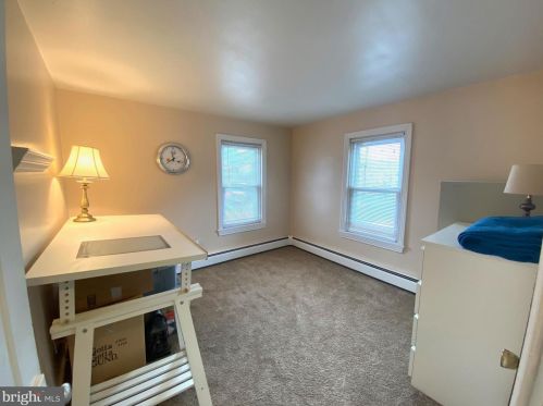 412 Washington Ave, Downingtown PA  19335-2708 exterior