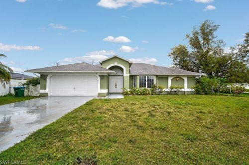 1817 5th Pl, Cape Coral, FL 33990-2210