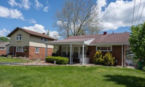 418 Dunbar Dr, Pittsburgh, PA 15235-5217
