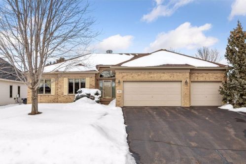 126 Quail Cir, Hudson, WI 54016-7732