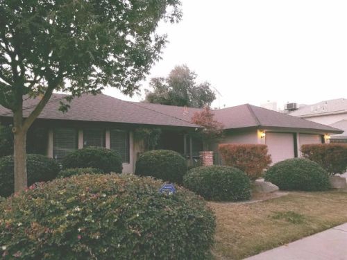 404 Valley Way, Madera, CA 93637-4231
